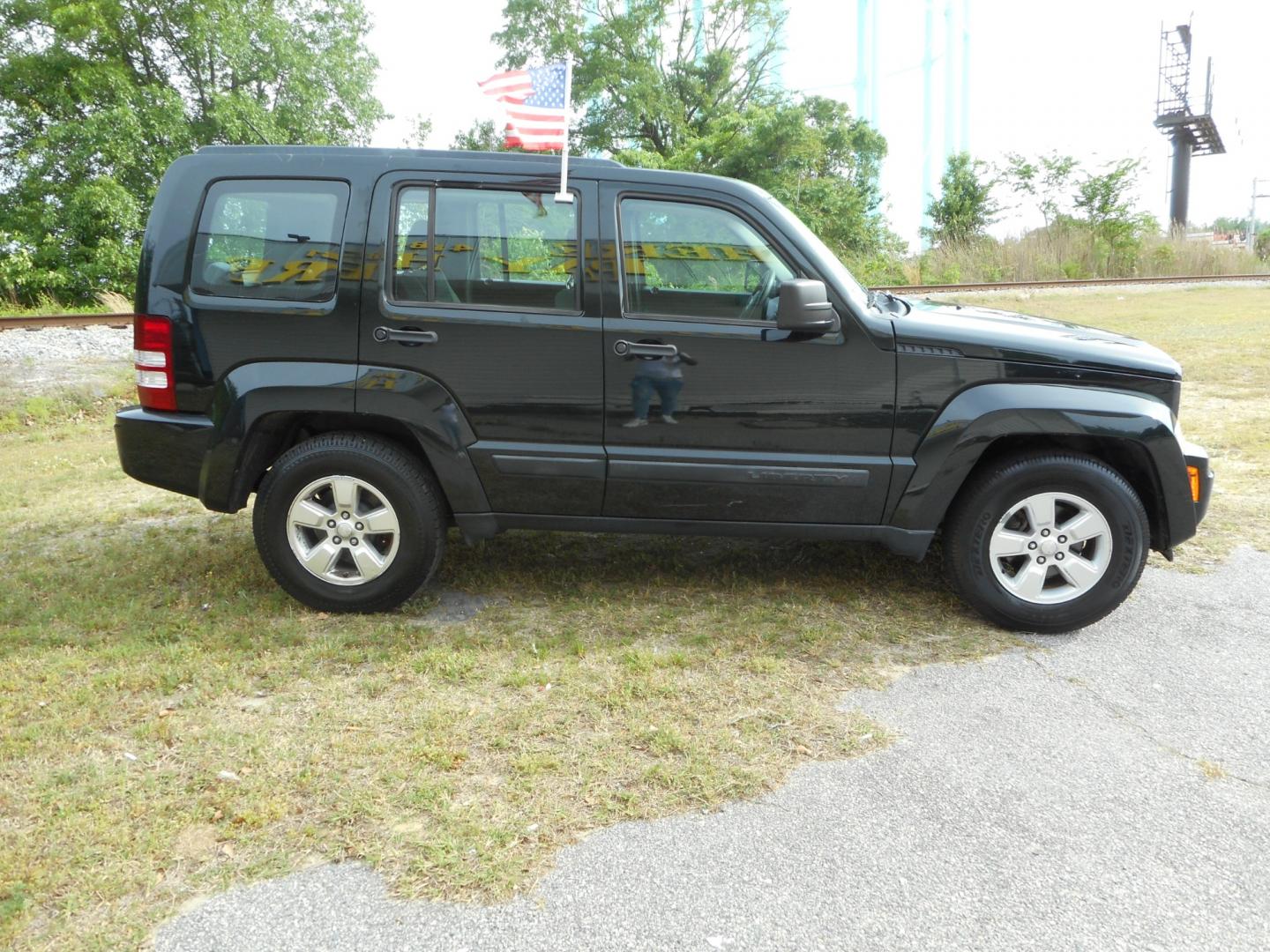 2012 Green Jeep Liberty (1C4PJMAK7CW) , located at 2553 Airline Blvd, Portsmouth, VA, 23701, (757) 488-8331, 36.813889, -76.357597 - ***VEHICLE TERMS*** Down Payment: $999 Weekly Payment: $100 APR: 23.9% Repayment Terms: 42 Months *** CALL ELIZABETH SMITH - DIRECTOR OF MARKETING @ 757-488-8331 TO SCHEDULE YOUR APPOINTMENT TODAY AND GET PRE-APPROVED RIGHT OVER THE PHONE*** - Photo#4